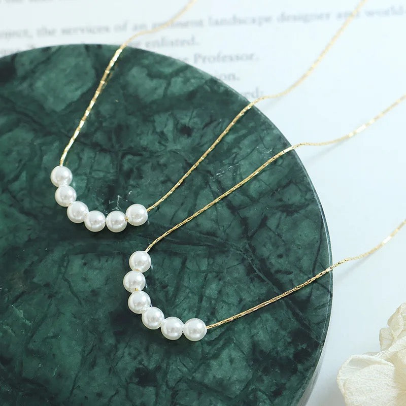 Luna timeless pearl necklace