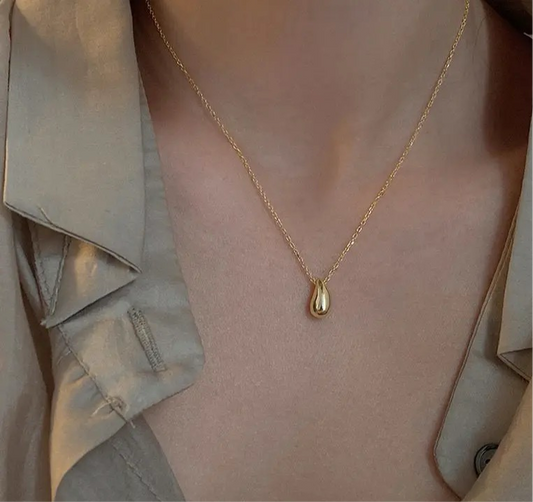 Small drop necklace