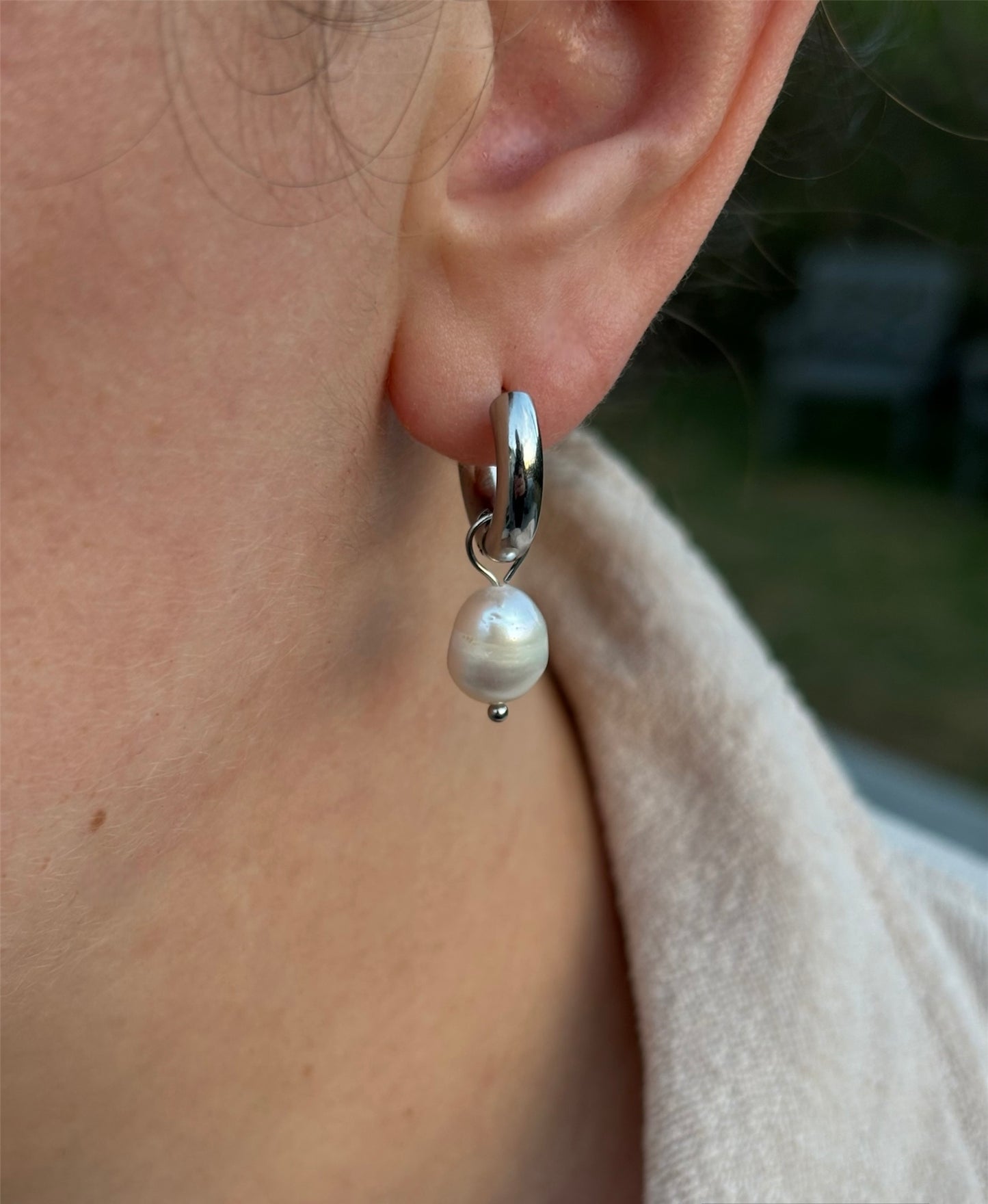 Luna silver pearl earrings