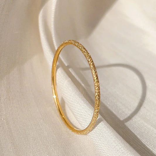 Everyday gold ring