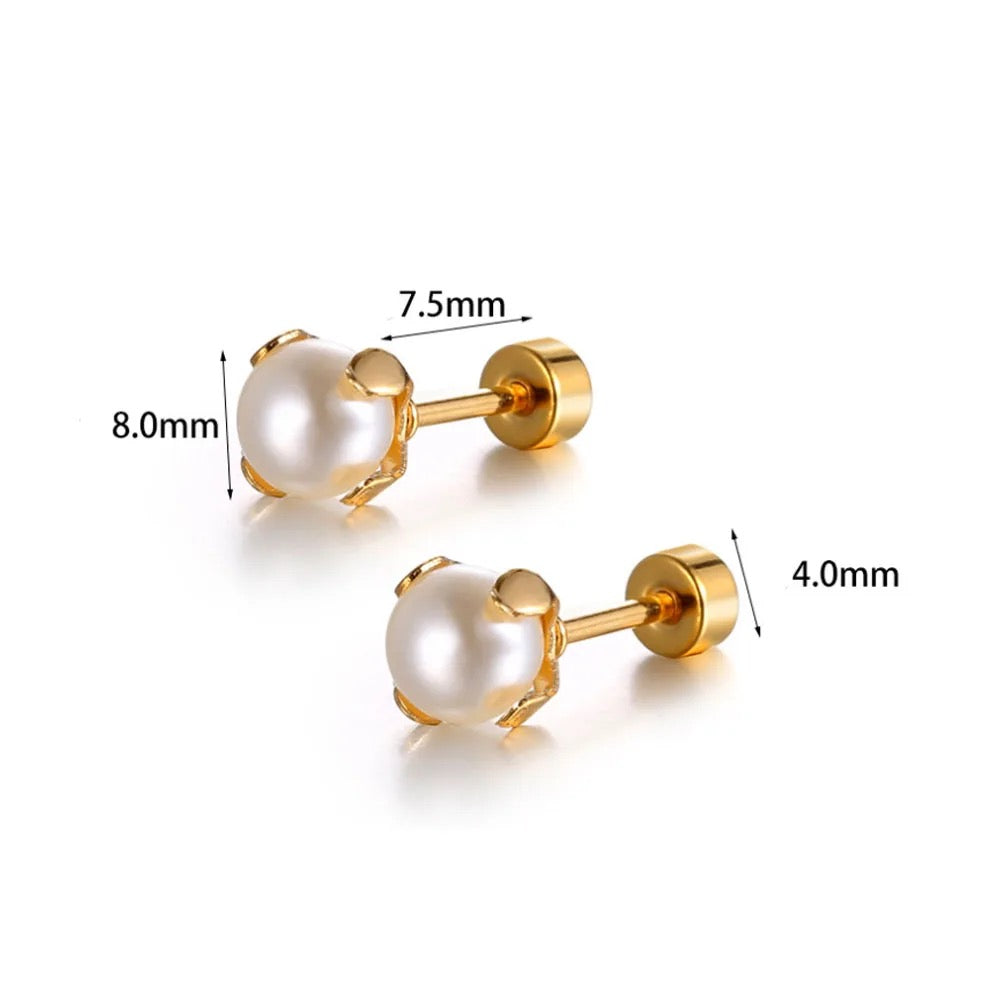 Luna pearl studs