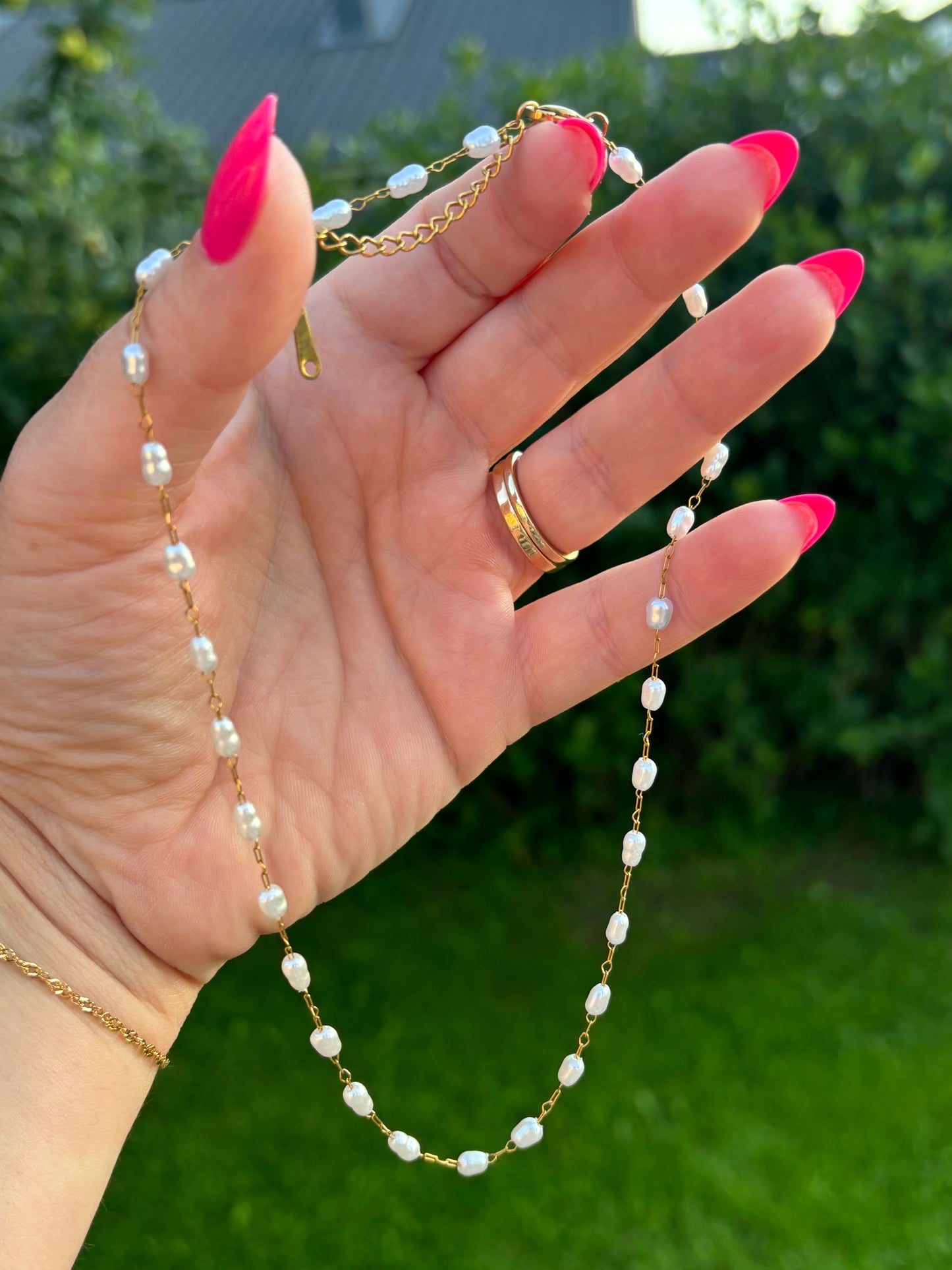 Luna pearl bead necklace